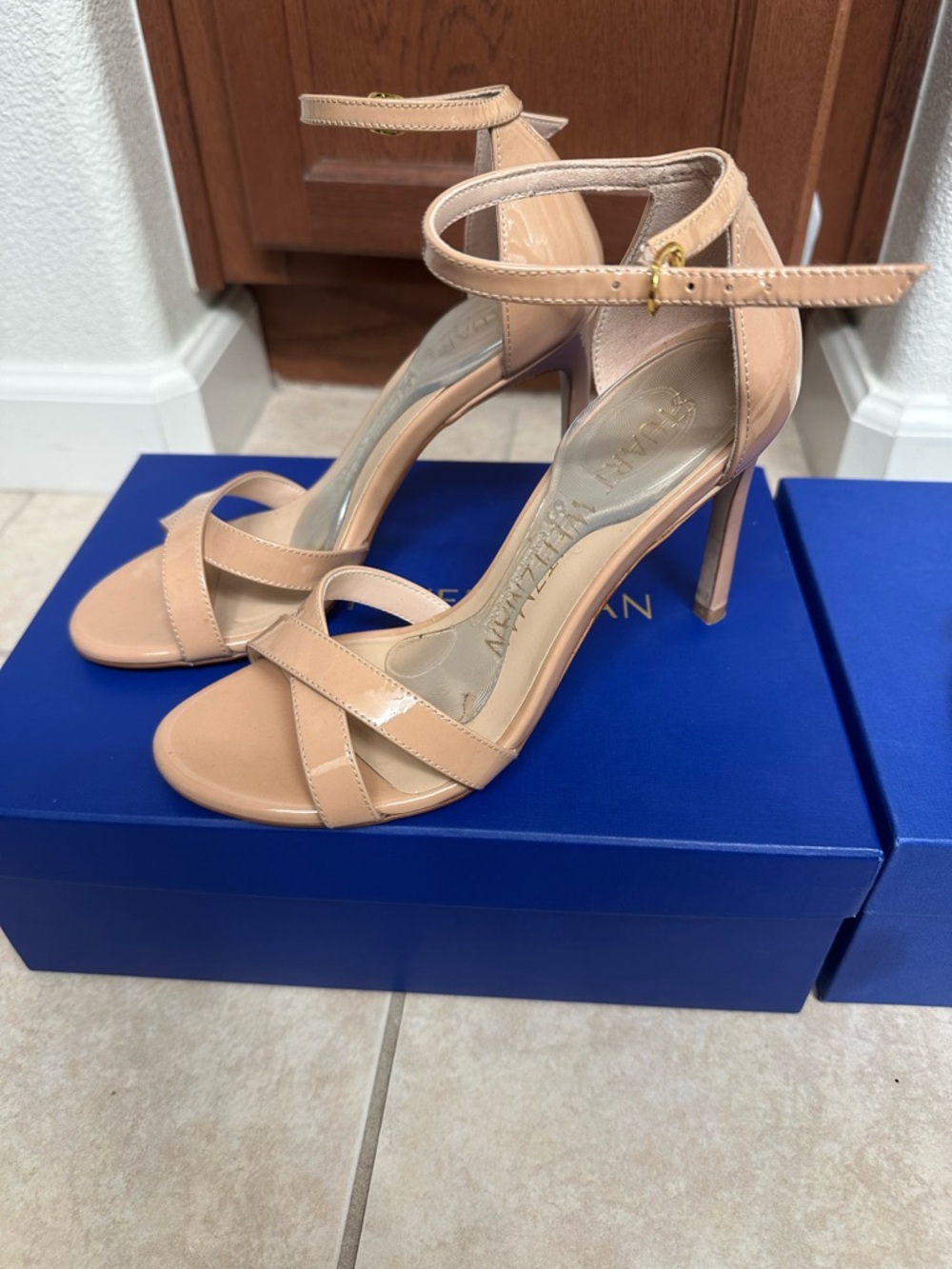 Stuart weitzman patent nude heels 5.5 with couture heel inserts